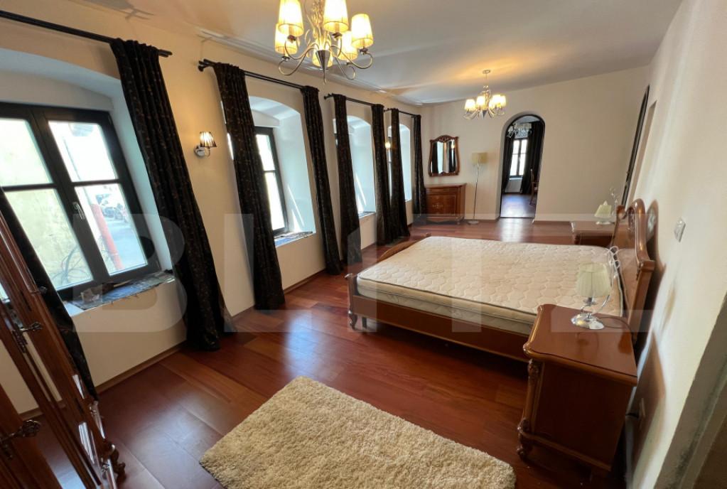 Apartament cu 2 camere 130 mp zona Centru Istoric