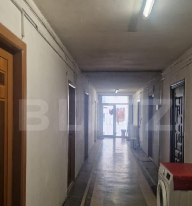 Camera de camin de vanzare mobilata in zona Tractorul