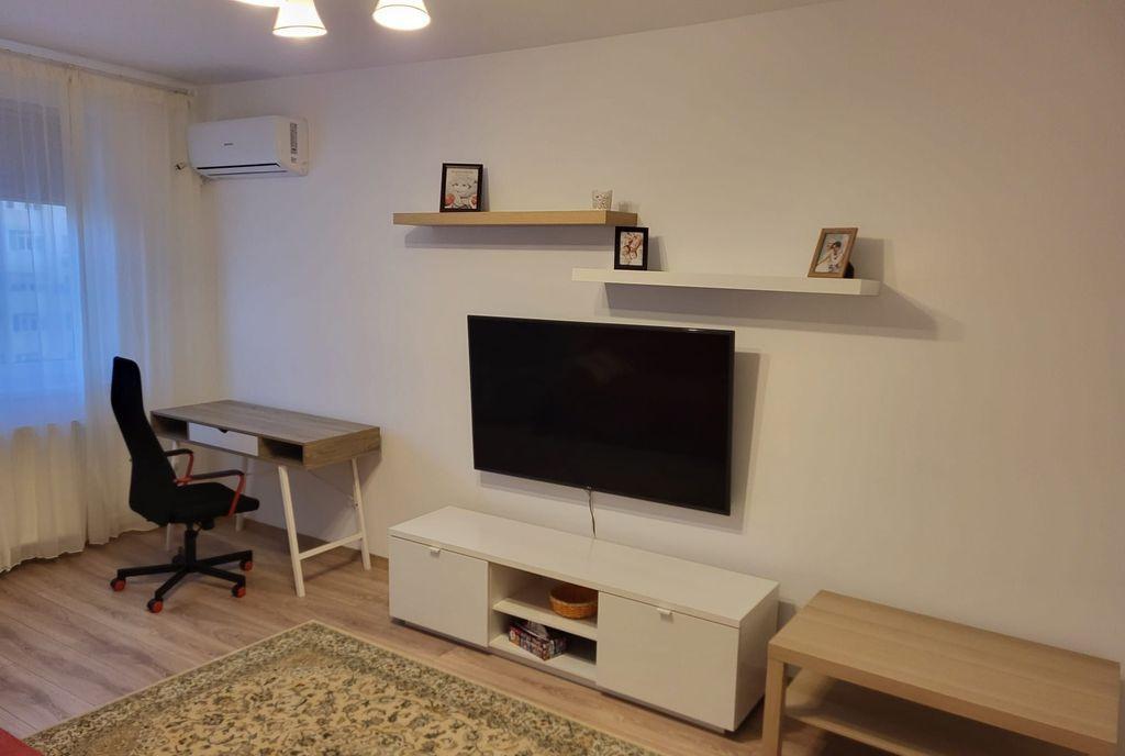 Metrou Aparatorii Patriei 2 camere renovat