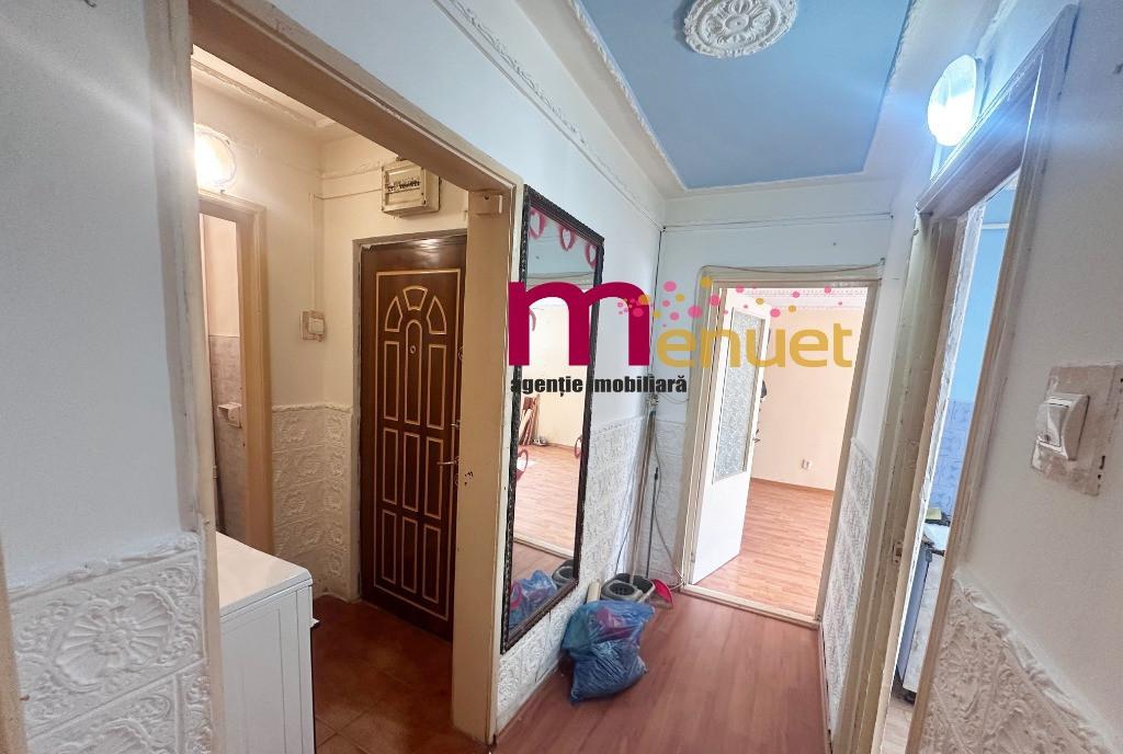 Super pret Apartament 3 camere 79 mp foste proprietati