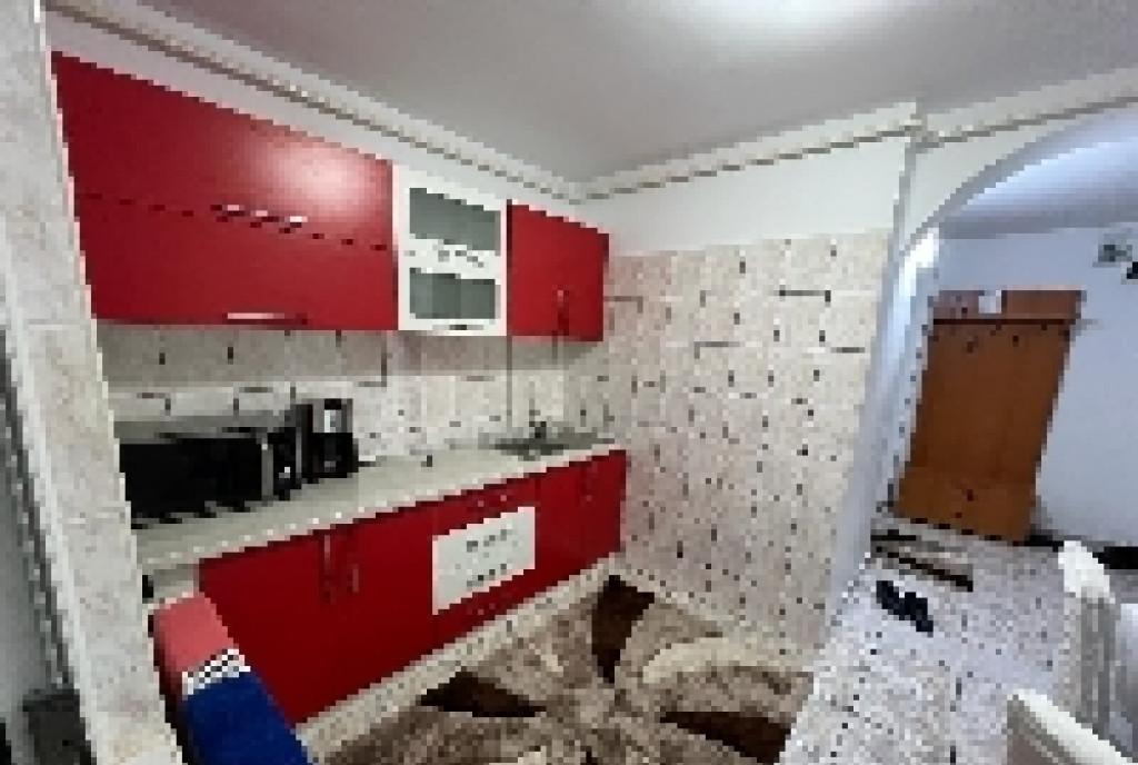 Inchiriez apartament 3 camere Faleza nord