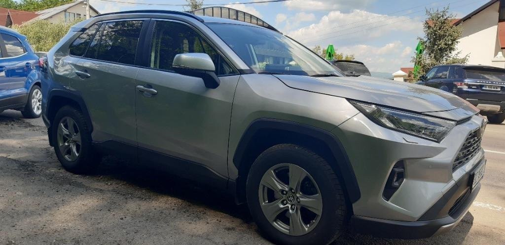 Toyota RAV4 2 0 4x4 175 CP 27 500 eur