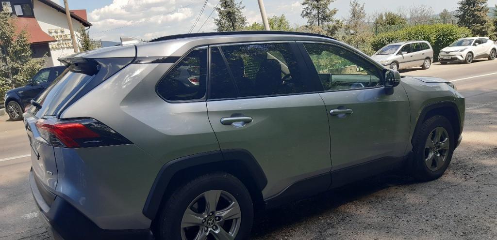 Toyota RAV4 2 0 4x4 175 CP 27 500 eur