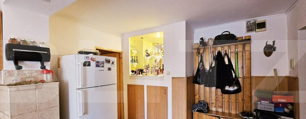 Apartament de vanzare cu 3 camere decomandat 68mp parter