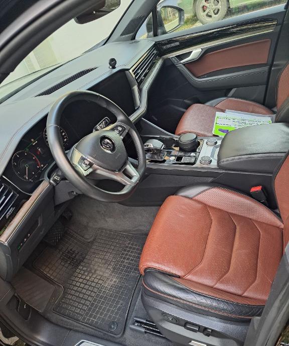 Volkswagen Taureg R-Line 3 0 V6 TDI 4 Motion-Automata rdquo 36 000 eur