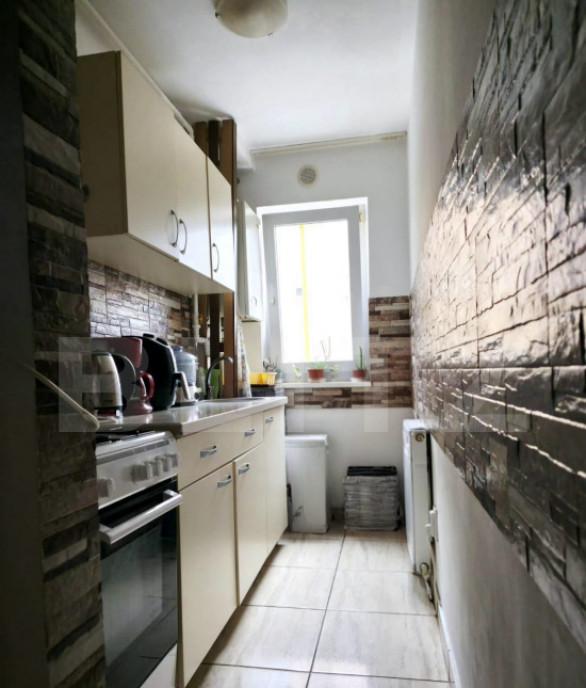 Apartament de vanzare 2 camere etaj 1 deosebit de ingriji