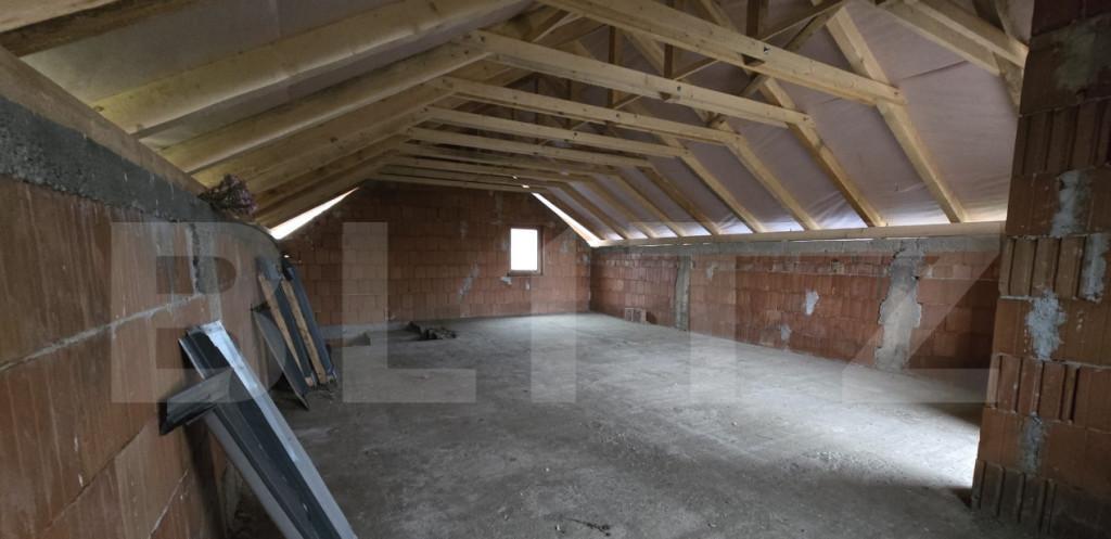 Casa la rosu 191mp teren 471mp Viile satu Mare