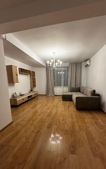 Apartament 2 camere plus parcare zona Pacii Militari 10 min metrou