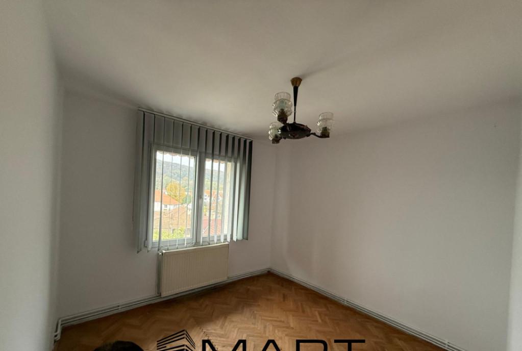 Apartament modern 2 camere 39mp zona Plopilor