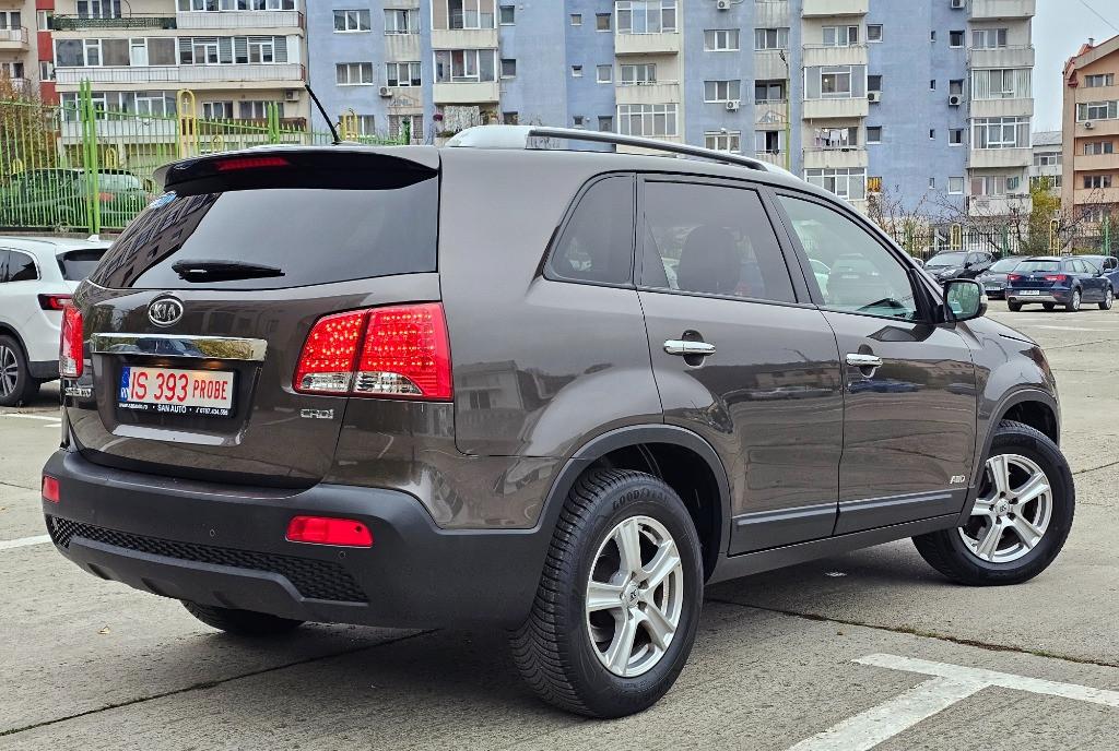 Kia Sorento 7 locuri 4x4 2012 2 2 CRDi 197 CP euro 5 automata 8 490 eur