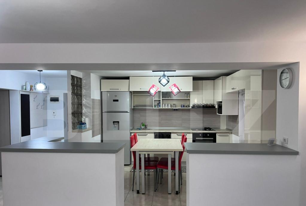 Penthouse 4 camere decomandat micro 3 160 mp etaj