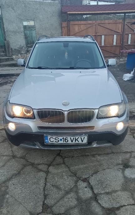 Vand sau schimb BMW X3 1 motor rezerva 2 700 eur