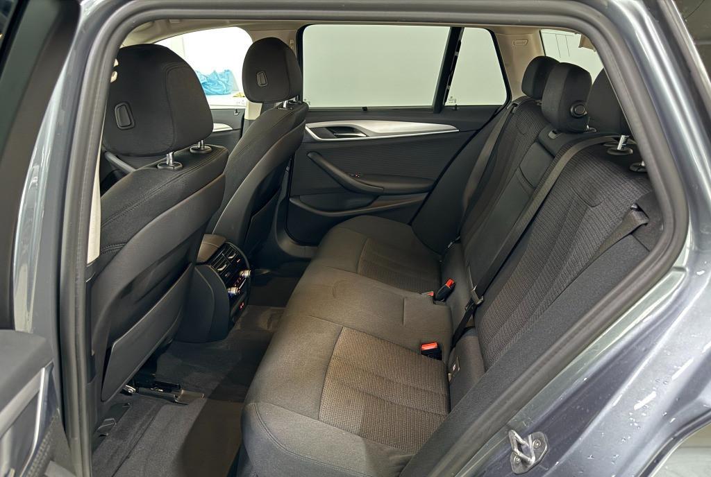 BMW Seria 5 520d xDrive 17 950 eur