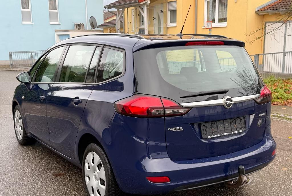Opel zafira / de fabrica 5 500 eur