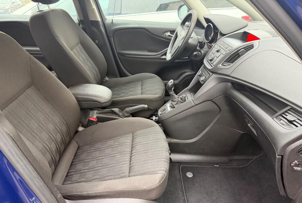 Opel zafira / de fabrica 5 500 eur