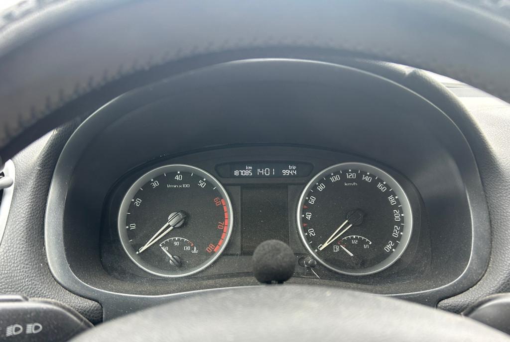 Skoda Fabia 3000 euro negociabil 3 000 eur