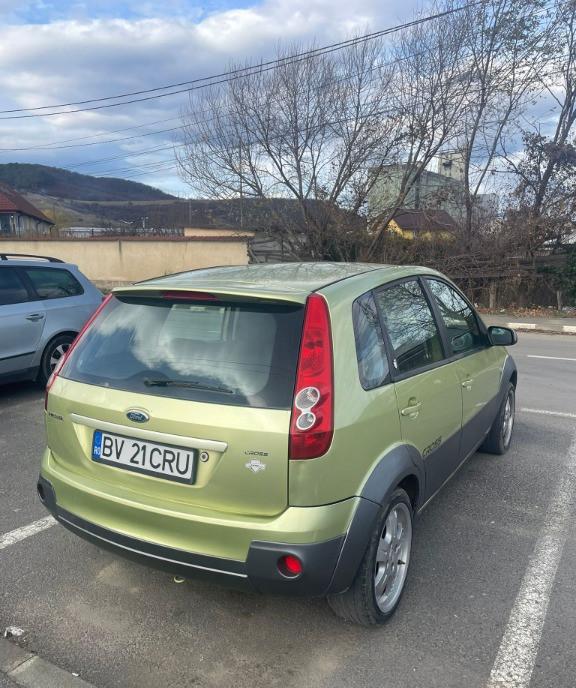 Ford Fiesta Cross 1 750 eur