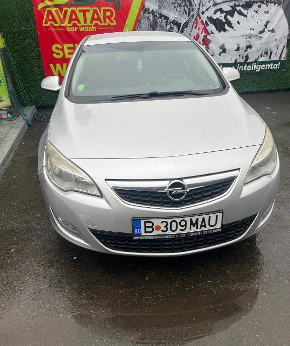 Opel Astra J 2012 4 900 eur