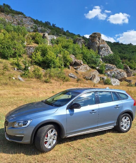 Volvo V60 Cross Country 16 190 eur