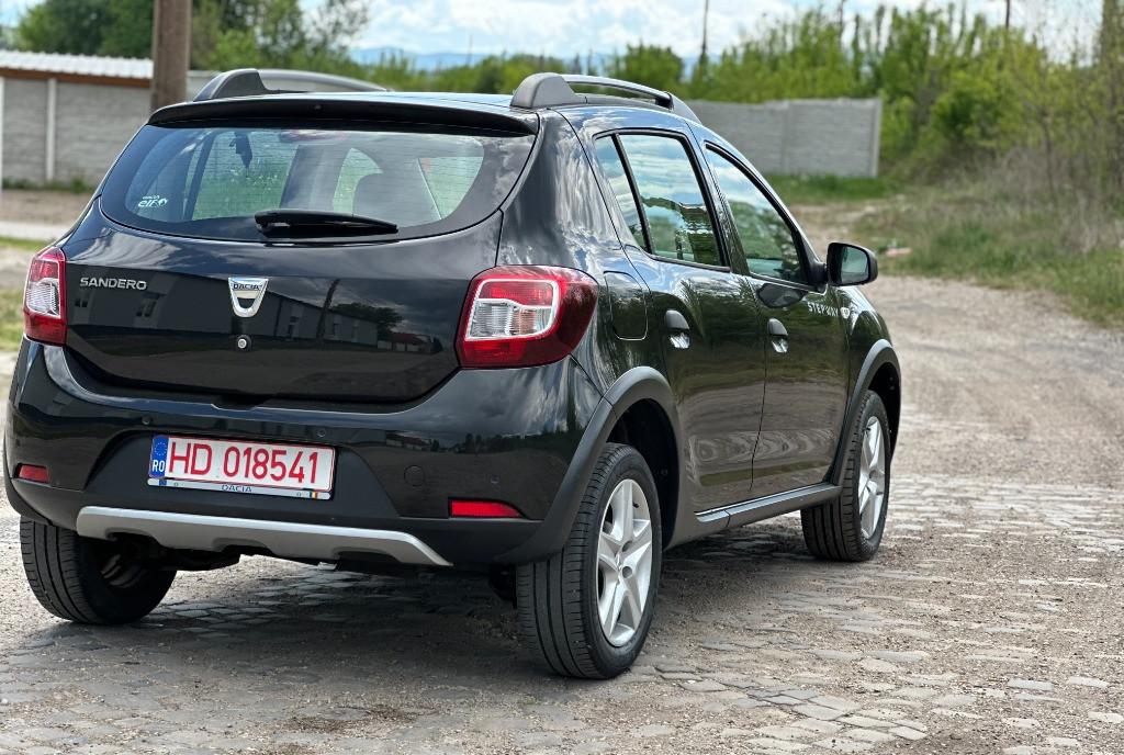 Dacia Sandero Stepway clima 2016 luna 06 navi factura fiscal 5 300 eur