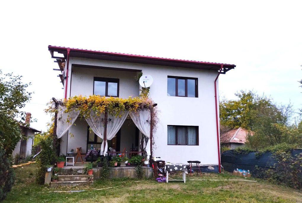 Vila individuala 6 camere teren 903 mp