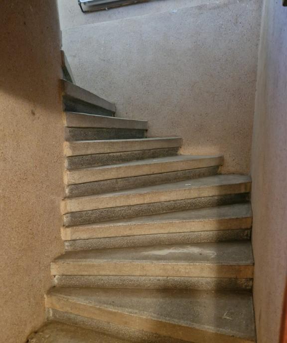 Casa locuibila zona semicentrala Victoriei