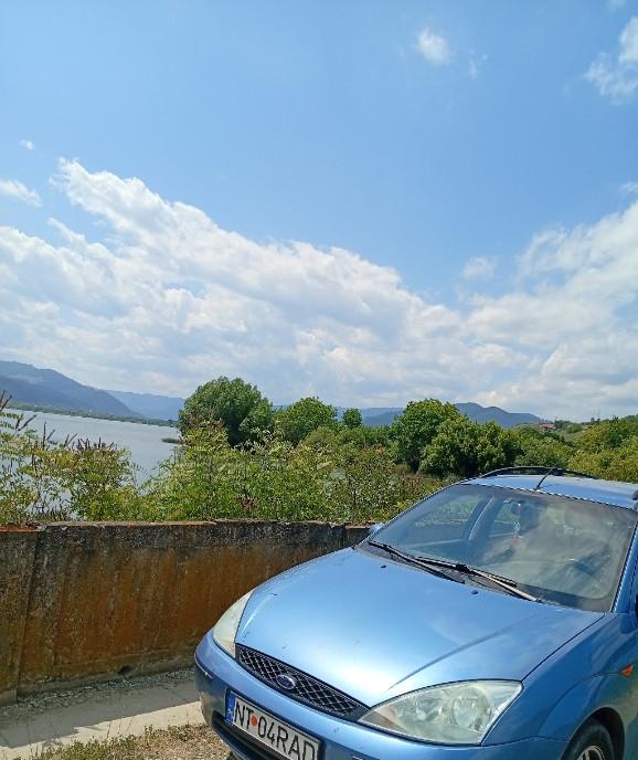 Ford focus 2002 5 500 lei