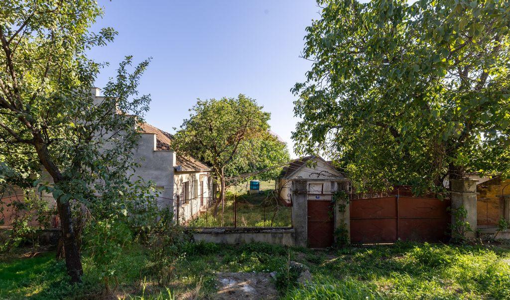 Casa cu 3 camere si teren 2196 mp de vanzare in Covasan