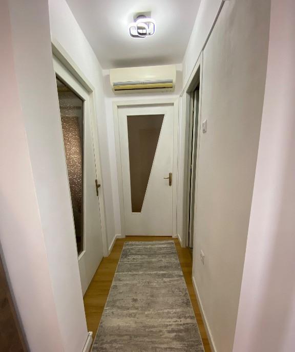 Vand apartament 3 camere Sos Colentina nr 72 65mp utili Proprietar