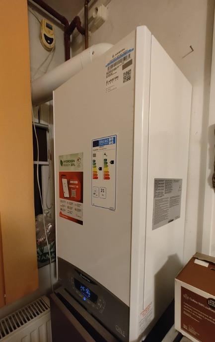 Vand Apartament 2 Camere Decomandat Piata Delfinului Pret Negociabil