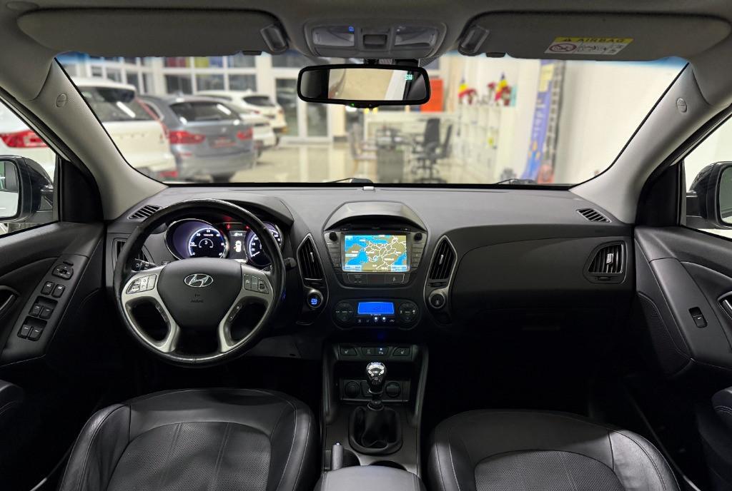 Hyundai ix35 2 0 CRDi AWD 9 950 eur