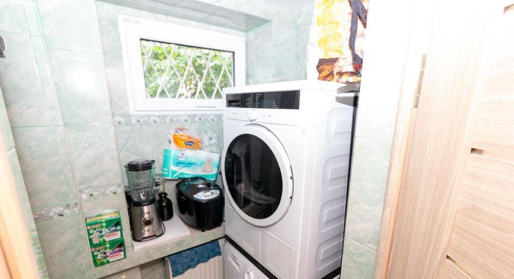 Apartament cu 3 Camere / Universitate / Centrala Proprie