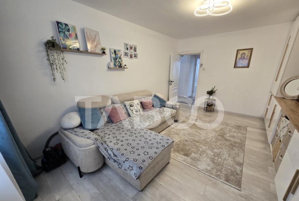 Apartament decomandat de vanzare mobilat pivnita Vasile Aaro