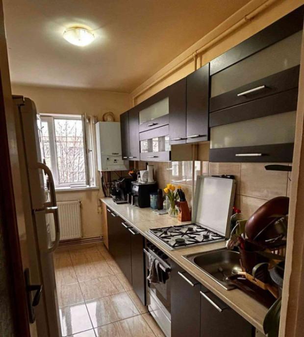 Apartament de 4 camere Mobilat utilat boxa Craiter