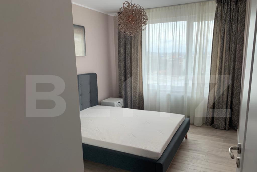 Apartament 2 camere mobilat modern balcon zona Piata 1 Ma