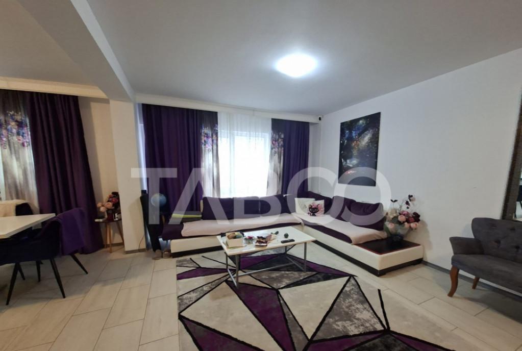Casa tip duplex de vanzare 4 camere 2 bai 2 parcari Arhitect