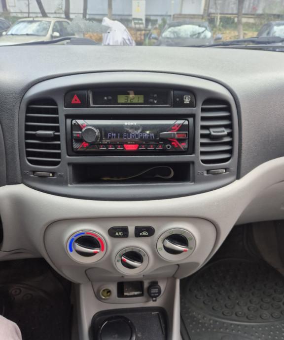 Hyundai Accent an 2008 1 700 eur