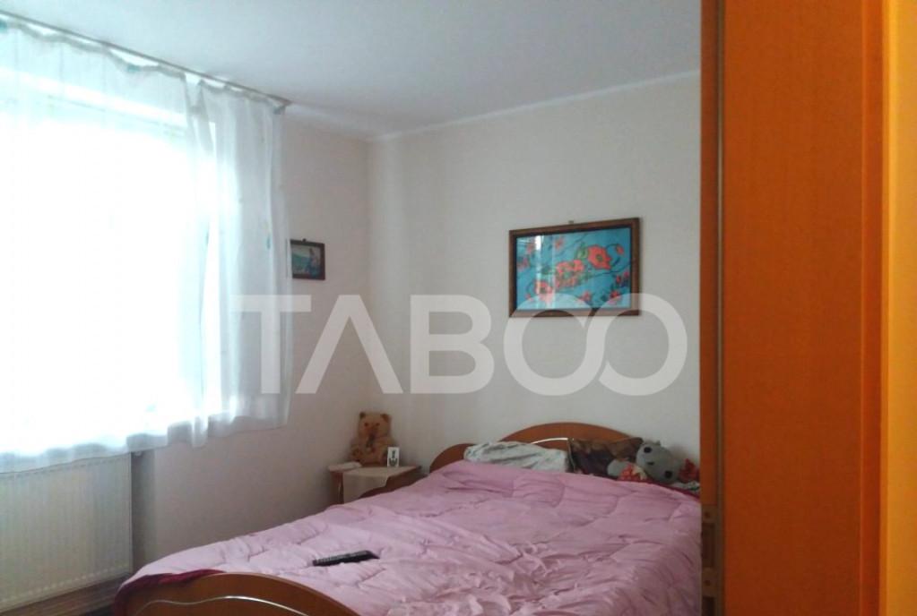 Apartament 2 camere decomandate 57 mp balcon bloc cu acoperi
