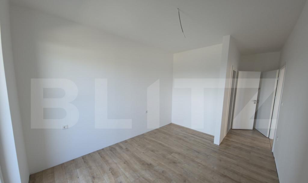 Apartament cu 3 camere - balcon mare panorama superba