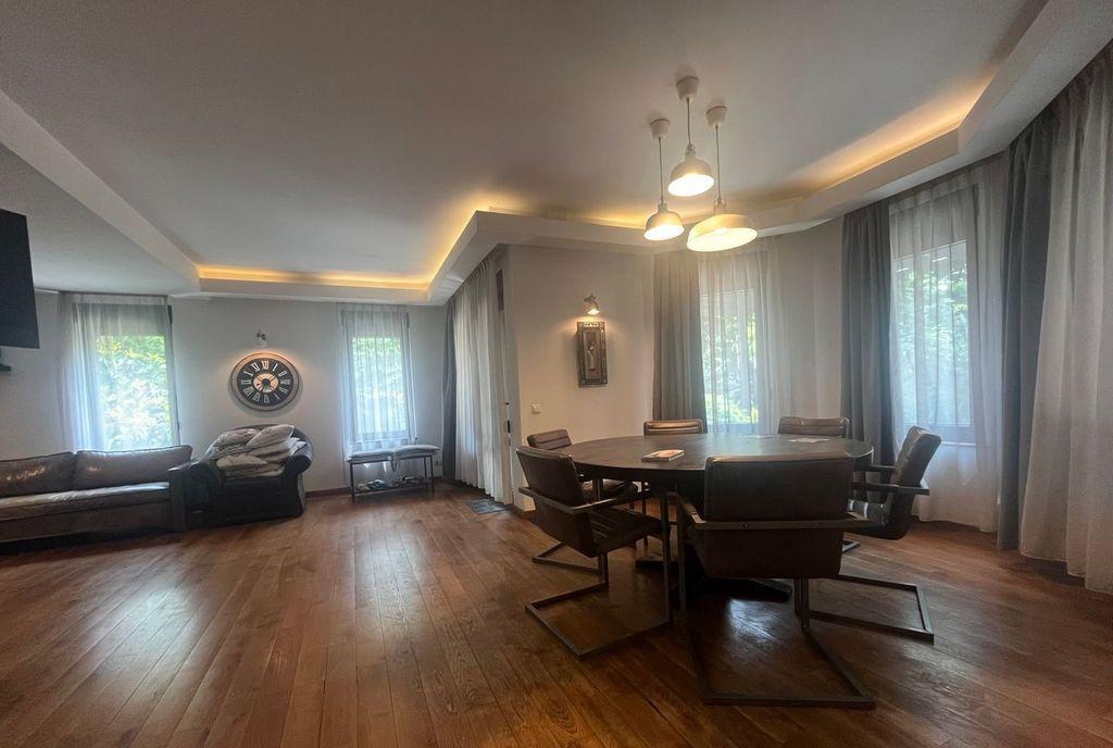 Andronache Vila 4 Camere Garaj Curte Verde Ciubar