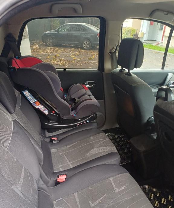 Renault scenic 2 6 000 lei