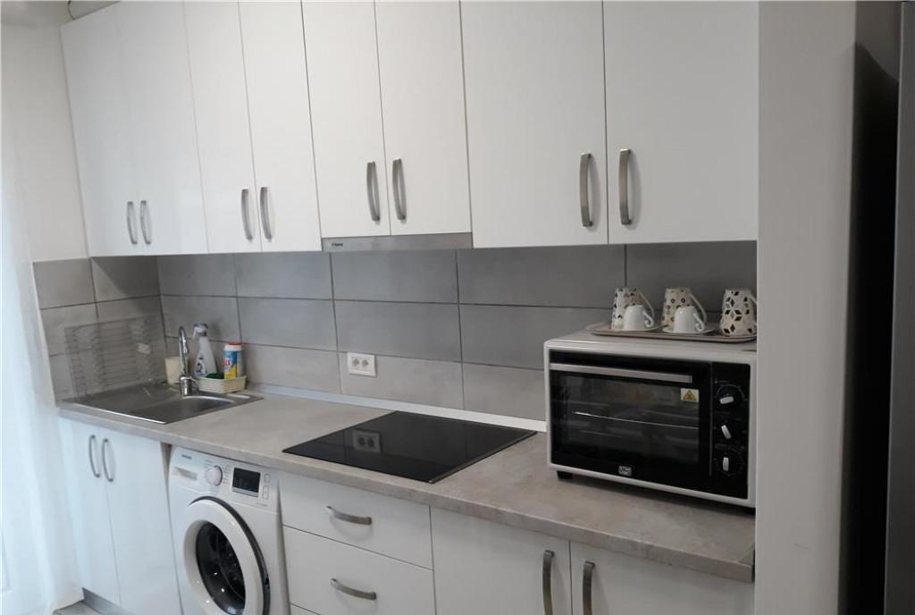 De inchiriat garsoniera zona Tineretului