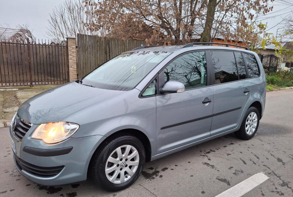 Volkswagen Touran 1 9 Tdi- 105 Cp- An fabr 2009 04 3 650 eur