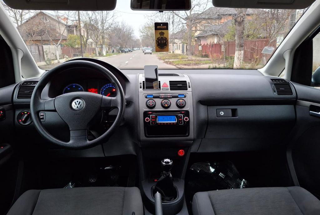 Volkswagen Touran 1 9 Tdi- 105 Cp- An fabr 2009 04 3 650 eur