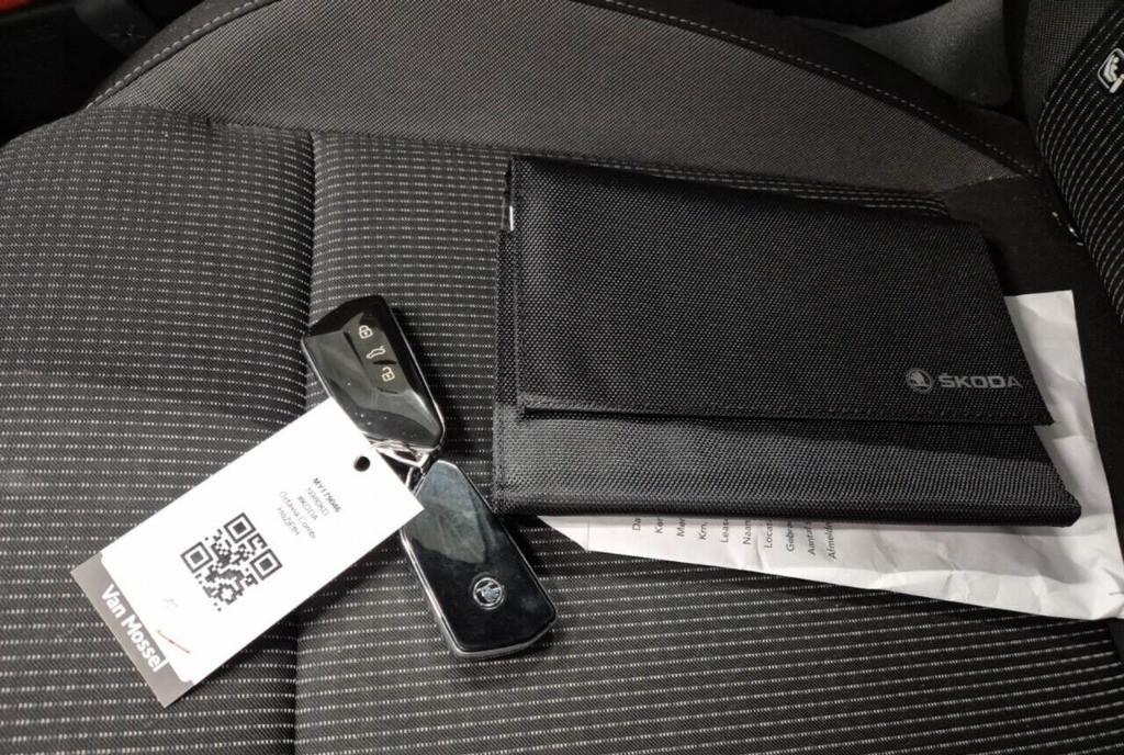 Octavia 4/2022/bord digital /lumini LED/garantie/finantare 12 900 eur