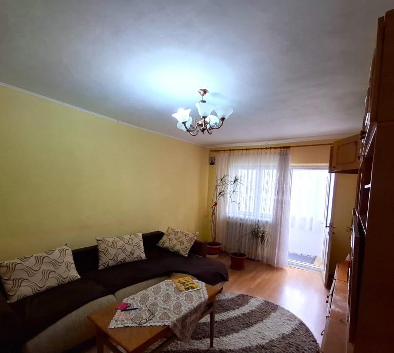 Apartament 3 camere etaj1 Politie