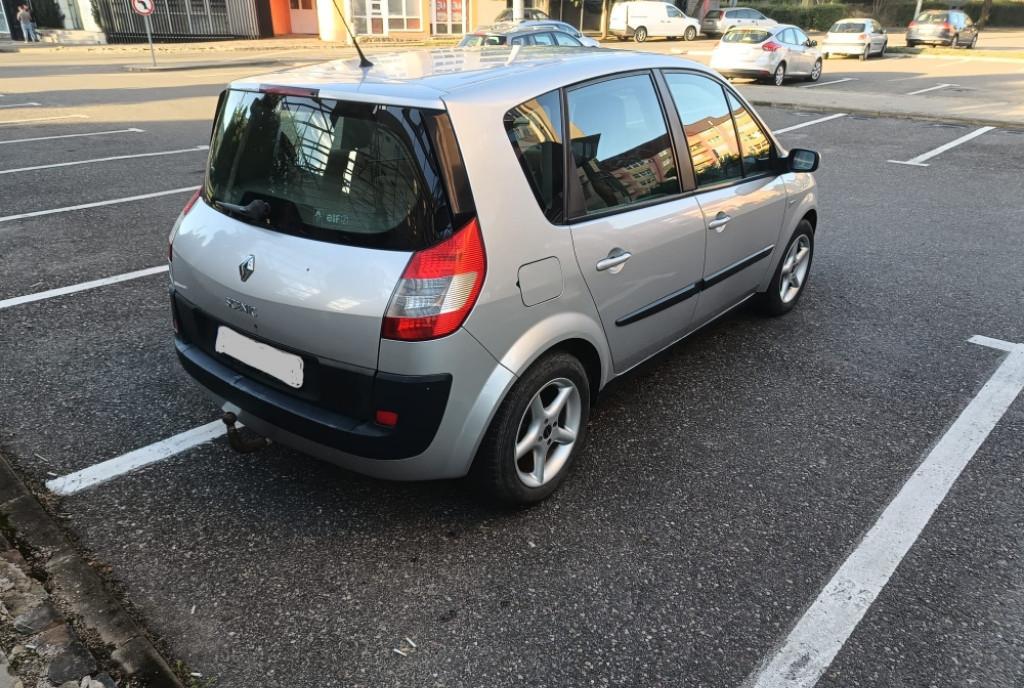 Renault scenic 2 1 9 dci 1 100 eur