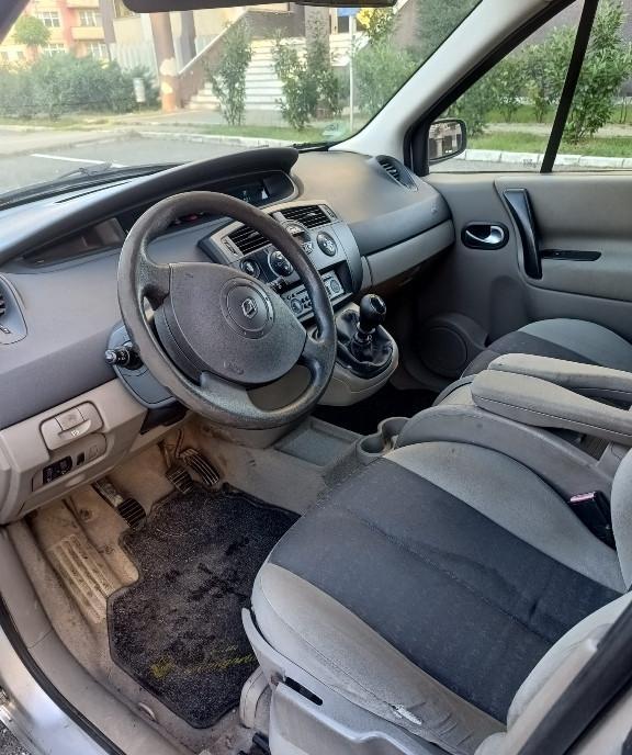 Renault scenic 2 1 9 dci 1 100 eur