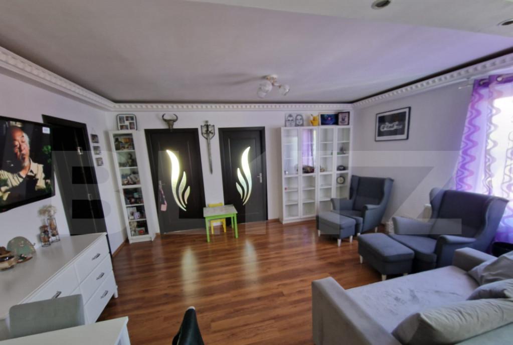 Apartament cu 3 camere modern renovat etaj 1 - zona inde