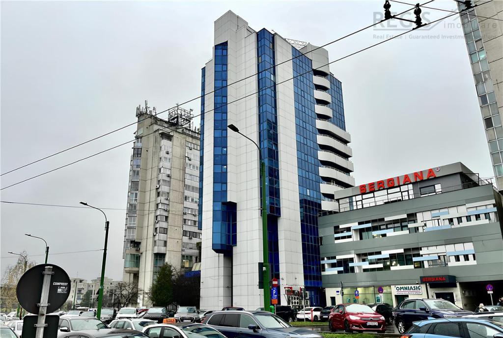 Etaje Renovate in Centrul Civic pentru Birouri